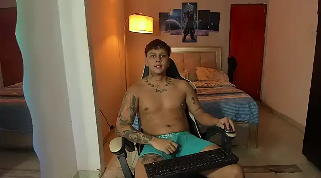 Snapshot of Jake_simons chatting on January 30, 2025, 6:21 pm Jake simons online show from January 30, 2025, 6:21 pm