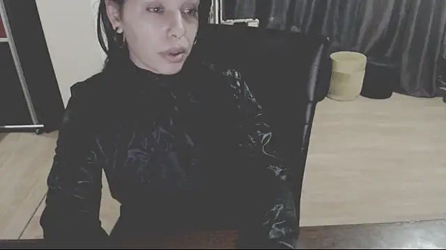 Snapshot of GoldenSasha chatting on October 12, 2025, 7:46 pm GoldenSasha online show from October 12, 2025, 7:46 pm