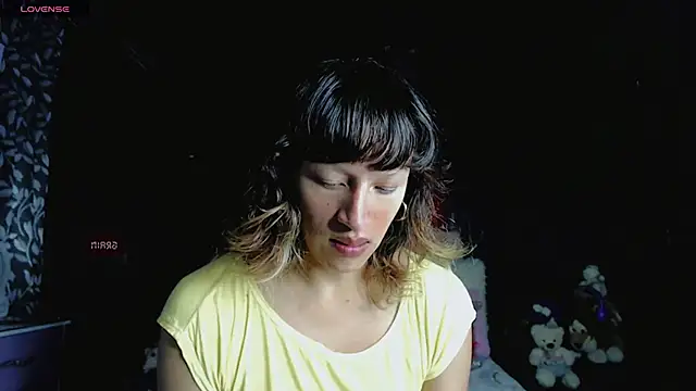 Snapshot of Summer_XO chatting on February 12, 2025, 2:45 am Summer XO online show from February 12, 2025, 2:45 am