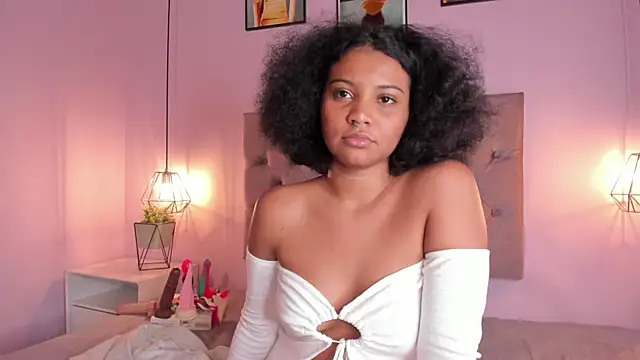 Zafiiraa online show from January 15, 2025, 5:58 pm