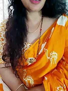Snapshot of Indian_desi_wife chatting on December 10, 2024, 6:11 am Indian desi wife online show from December 10, 2024, 6:11 am