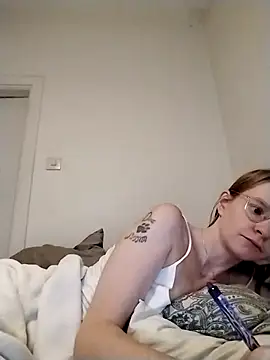 jannis1992 online show from October 8, 2025, 5:05 am