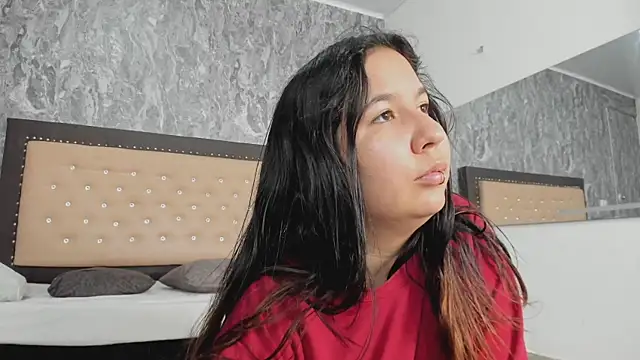 Lia sarahi online show from November 28, 2025, 11:46 am