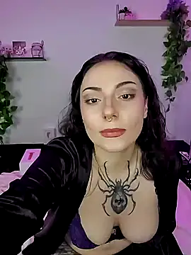 Snapshot of Moxxxie chatting on December 5, 2024, 5:17 pm Moxxxie online show from December 5, 2024, 5:17 pm