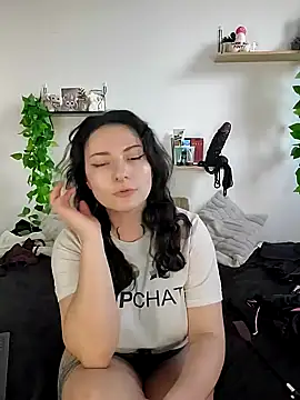 Snapshot of Moxxxie chatting on March 22, 2025, 6:22 am Moxxxie online show from March 22, 2025, 6:22 am