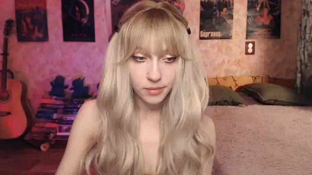 Friendly Ellie online show from February 6, 2025, 11:15 pm