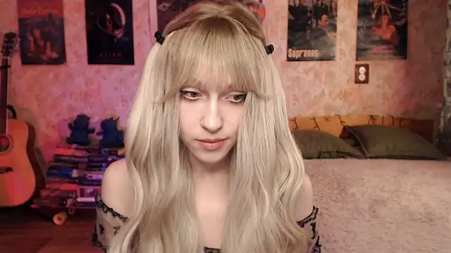 Friendly Ellie online show from March 17, 2025, 11:11 pm