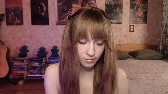 Friendly Ellie online show from April 19, 2026, 12:26 pm