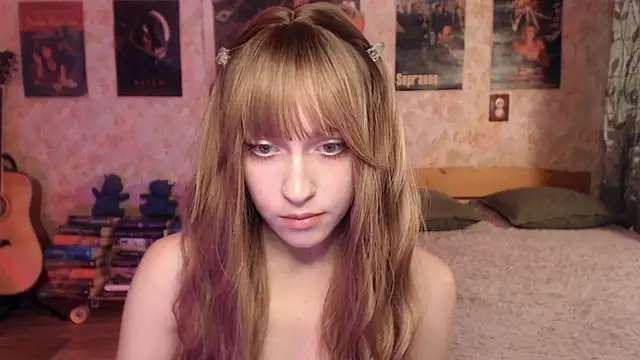 Friendly Ellie online show from July 18, 2026, 12:26 am