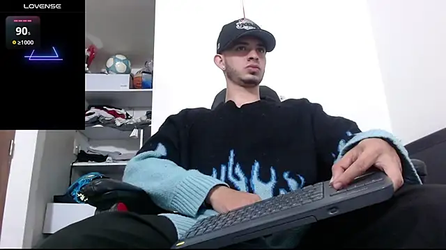 Snapshot of freestyle_blake1 chatting on November 15, 2025, 12:02 pm freestyle blake1 online show from November 15, 2025, 12:02 pm