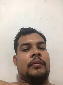 Snapshot of ElsecretodeBruno chatting on March 19, 2025, 2:27 am ElsecretodeBruno online show from March 19, 2025, 2:27 am