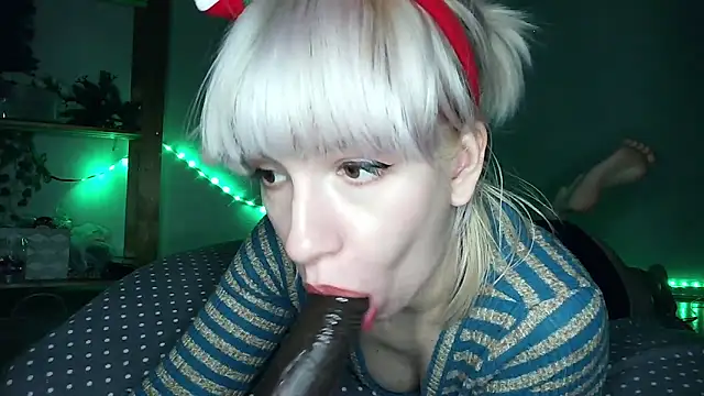 cruellagoth666 online show from December 22, 2024, 4:27 pm