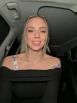 Snapshot of HopeHeaven chatting on March 3, 2025, 9:48 pm HopeHeaven online show from March 3, 2025, 9:48 pm