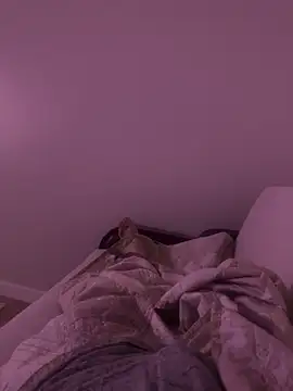 MAHKE12 online show from October 5, 2025, 10:29 pm