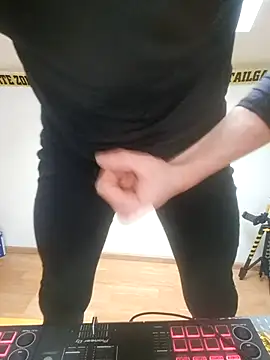 Snapshot of utoopia777 chatting on February 9, 2026, 7:56 am utoopia777 online show from February 9, 2026, 7:56 am