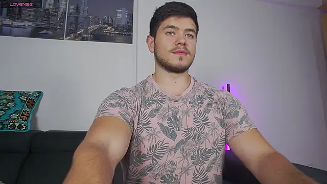 Arilas  online show from November 14, 2025, 2:27 pm