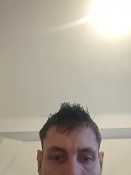 poissinet2 online show from November 9, 2025, 4:05 pm