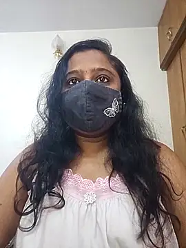 sexynayan23 online show from October 6, 2025, 5:49 am