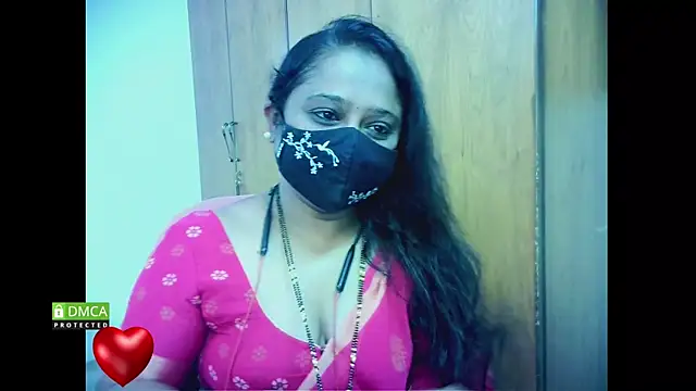 sexynayan23 online show from January 18, 2026, 5:33 am