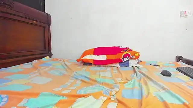 electraaxx online show from January 12, 2025, 8:03 pm