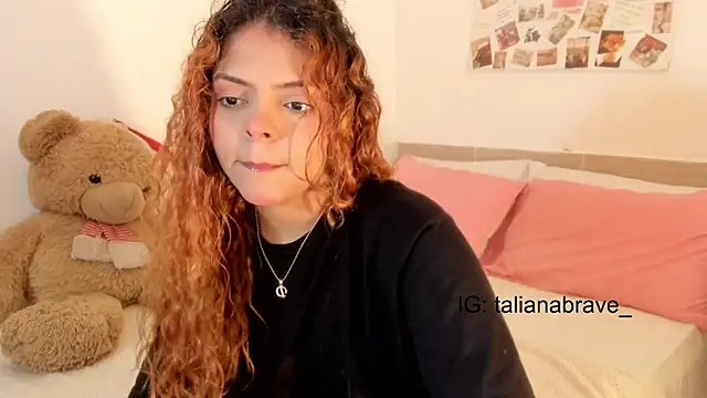 Snapshot of ValienteGirl_ chatting on October 17, 2025, 1:20 am ValienteGirl online show from October 17, 2025, 1:20 am