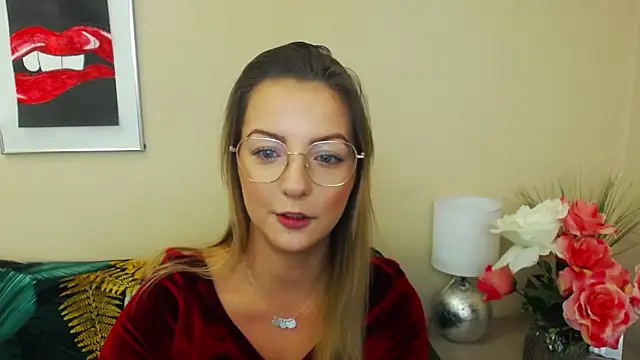 Snapshot of NatalieSexy chatting on December 20, 2024, 7:12 am NatalieSexy online show from December 20, 2024, 7:12 am