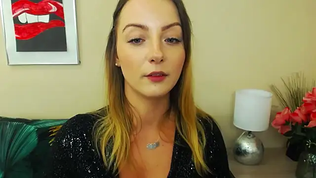 Snapshot of NatalieSexy chatting on February 5, 2025, 10:19 am NatalieSexy online show from February 5, 2025, 10:19 am