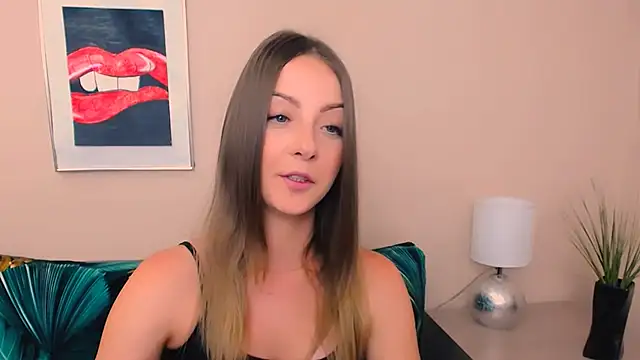 Snapshot of NatalieSexy chatting on May 25, 2026, 6:19 am NatalieSexy online show from May 25, 2026, 6:19 am