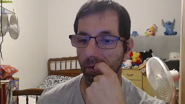 steph19x5 online show from November 8, 2025, 5:23 pm