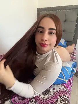 Elena222  online show from April 24, 2026, 1:46 pm