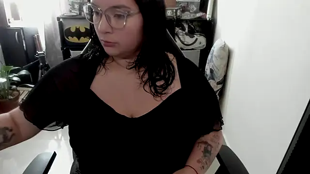 aika-dreams online show from March 31, 2026, 1:55 pm