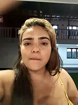 Snapshot of Mayssa_Cute chatting on December 31, 2024, 12:43 am Mayssa Cute online show from December 31, 2024, 12:43 am