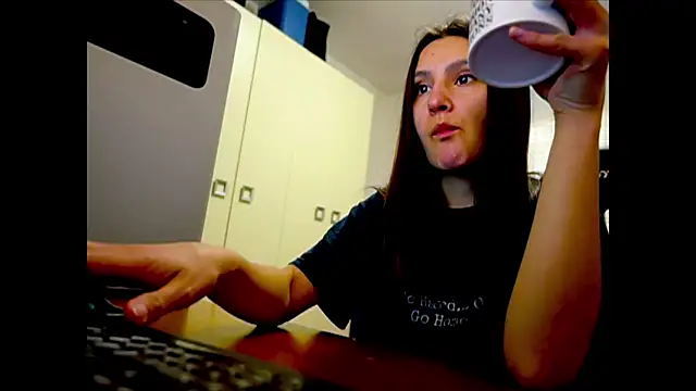 GodlyTheia online show from April 10, 2026, 3:39 pm