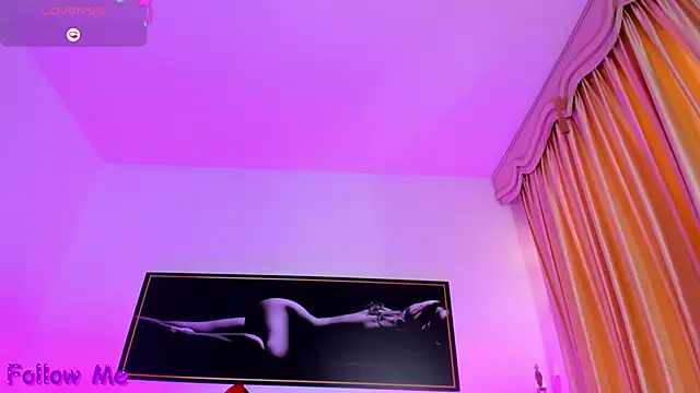 perla hott1 online show from March 4, 2026, 3:40 pm