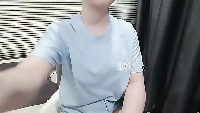 pelue online show from October 28, 2025, 1:20 am