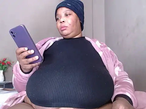 Lovelyboobs01 online show from May 9, 2026, 11:37 am