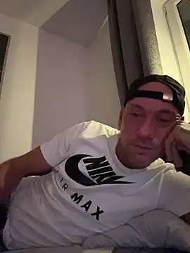 Snapshot of cock4you86 chatting on November 15, 2025, 5:20 pm cock4you86 online show from November 15, 2025, 5:20 pm