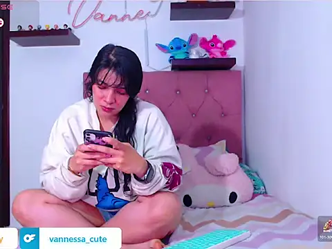 Snapshot of Vannessa__Shy chatting on October 26, 2025, 10:25 pm Vannessa Shy online show from October 26, 2025, 10:25 pm