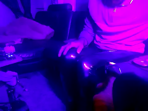 Crystalbitchx online show from November 7, 2025, 9:37 pm