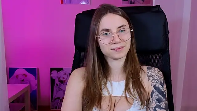  AnnaStark  online show from December 18, 2024, 8:57 pm