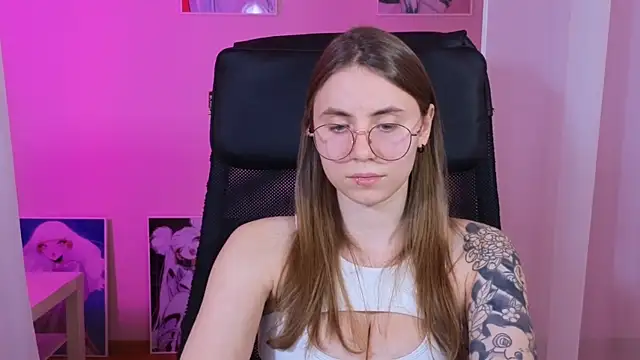  AnnaStark  online show from December 19, 2024, 12:02 am