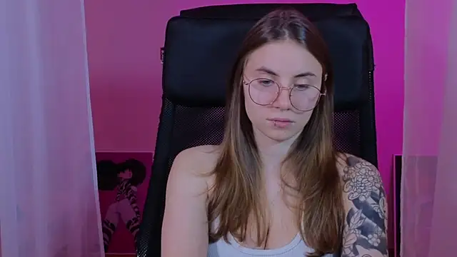  AnnaStark  online show from December 19, 2024, 8:34 pm