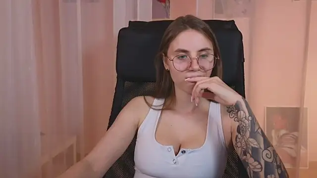  AnnaStark  online show from December 25, 2024, 6:52 am