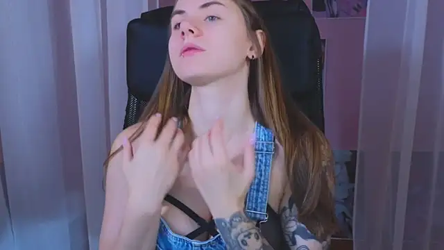  AnnaStark  online show from January 3, 2025, 8:22 pm