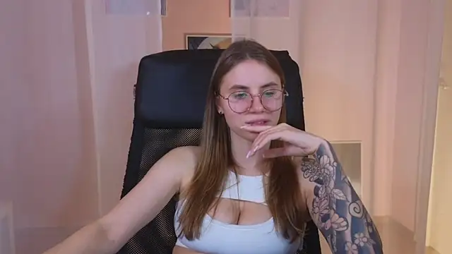  AnnaStark  online show from January 22, 2025, 11:53 pm