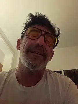 maxximere online show from March 19, 2026, 9:19 pm