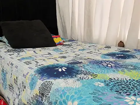 emely garcia online show from October 11, 2025, 9:13 pm