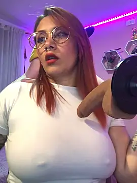 Luna Paris  online show from February 12, 2025, 9:22 pm