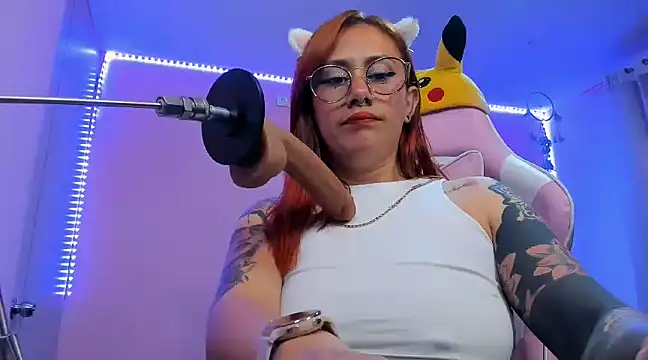 Luna Paris  online show from March 18, 2025, 4:48 pm