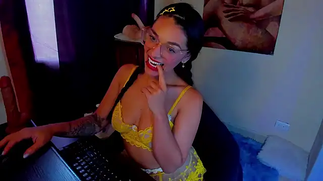 Snapshot of annyluna1 chatting on June 26, 2026, 8:24 pm annyluna1 online show from June 26, 2026, 8:24 pm